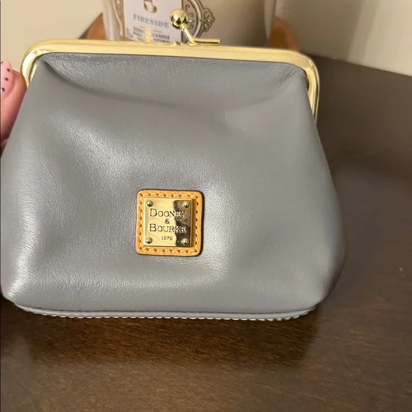 Dooney & Bourke Gray Clutch change purse wallet - Picture 11 of 16